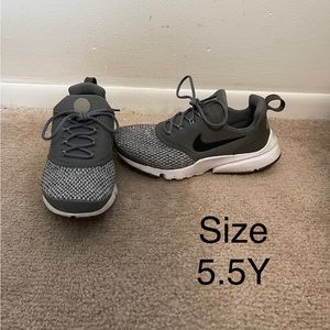 Youth 5.5 Nike Presto Olive Green